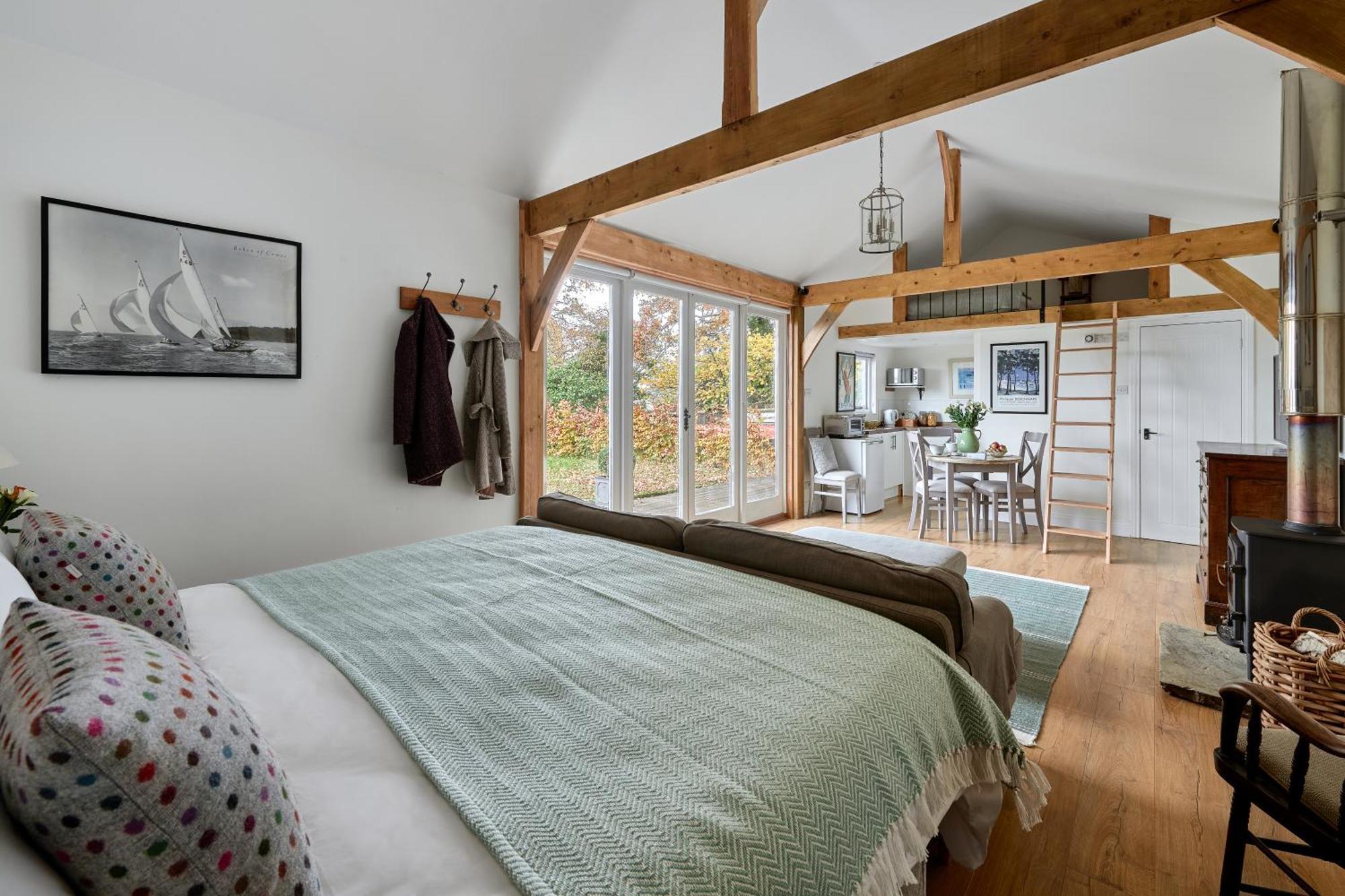 Stunning Cabin With Incredible Views Near Goodwood Rogate Esterno foto