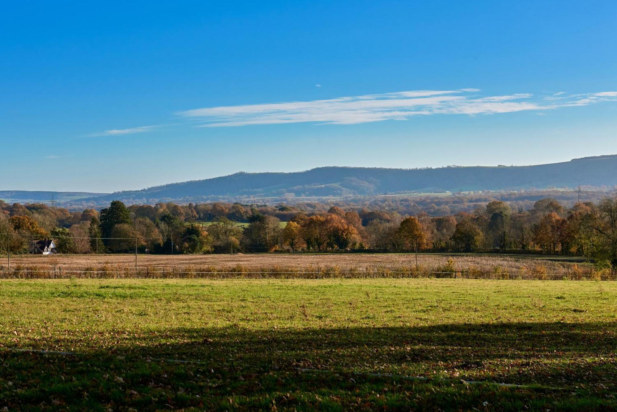 Stunning Cabin With Incredible Views Near Goodwood Rogate Esterno foto