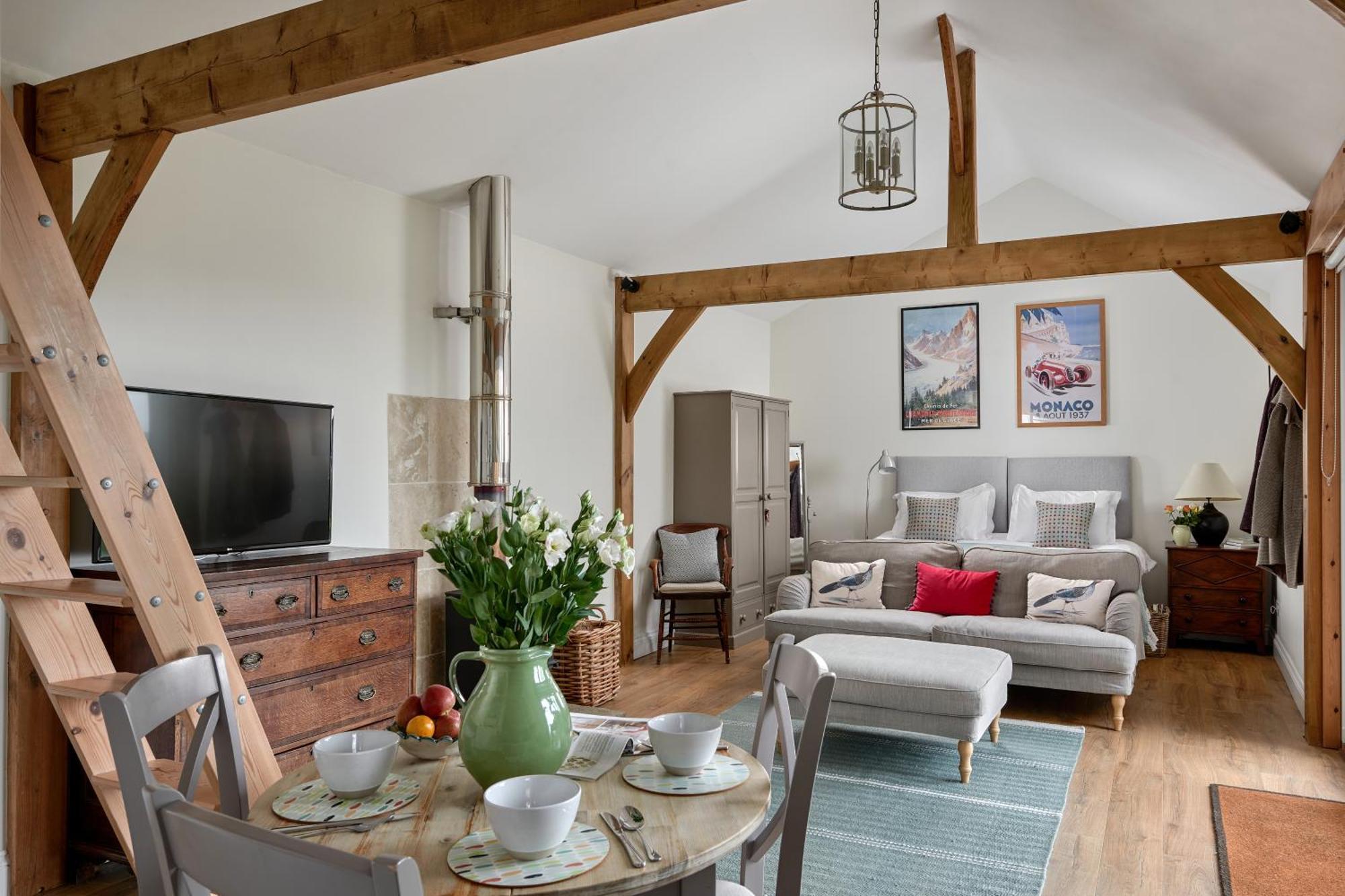 Stunning Cabin With Incredible Views Near Goodwood Rogate Esterno foto